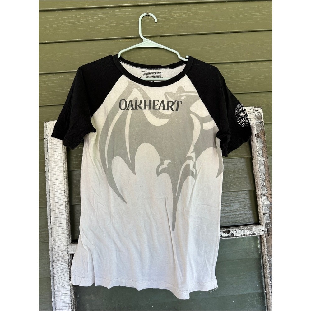Vintage Bacardi Oakheart Spiced Rum Raglan Tee Shirt White Black Bat‎ Medium